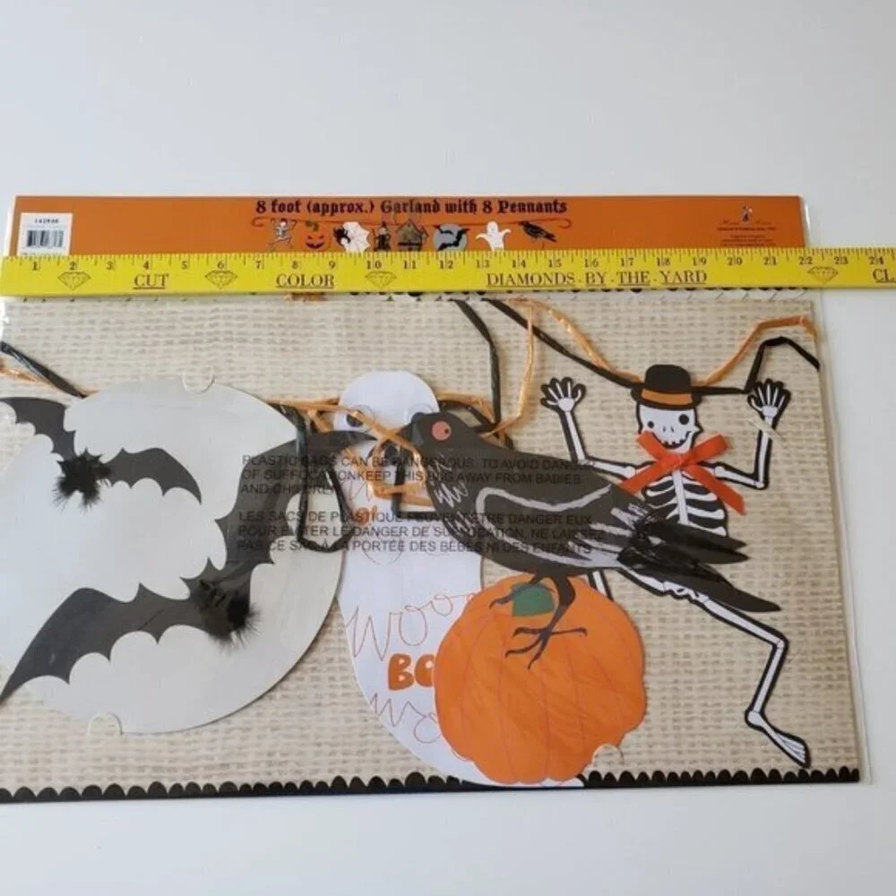 NWT - Meri Meri Halloween Paper Garland 8 ft. with 8 Pendants